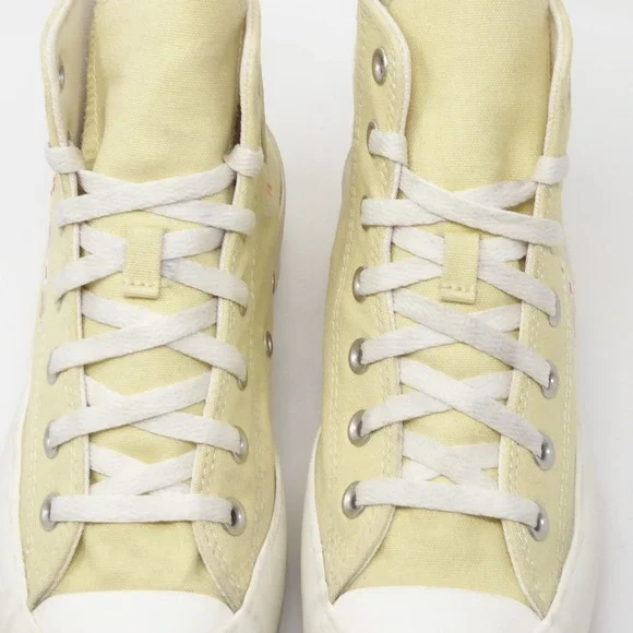 Converse Womens Chuck Taylor Lugged Yellow Floral Embroidered Sneakers 7.5 - Picture 3 of 9